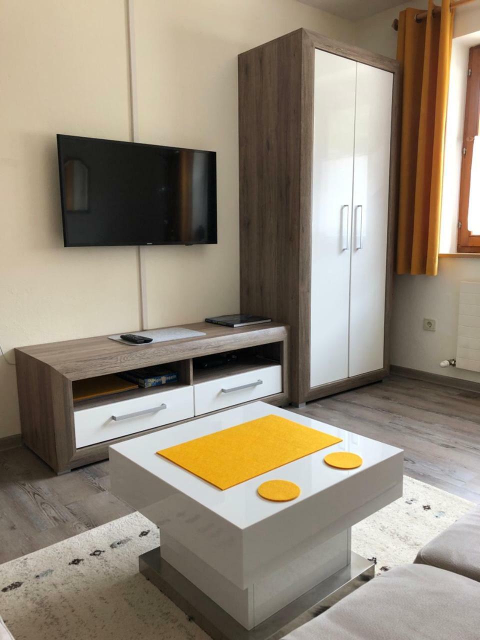 Haus Vogelsberger Apartment Fulpmes Bagian luar foto